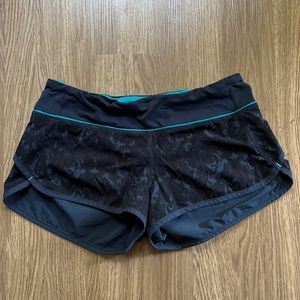 RARE Like New Lululemon Speed Up Low-Rise Lined Short